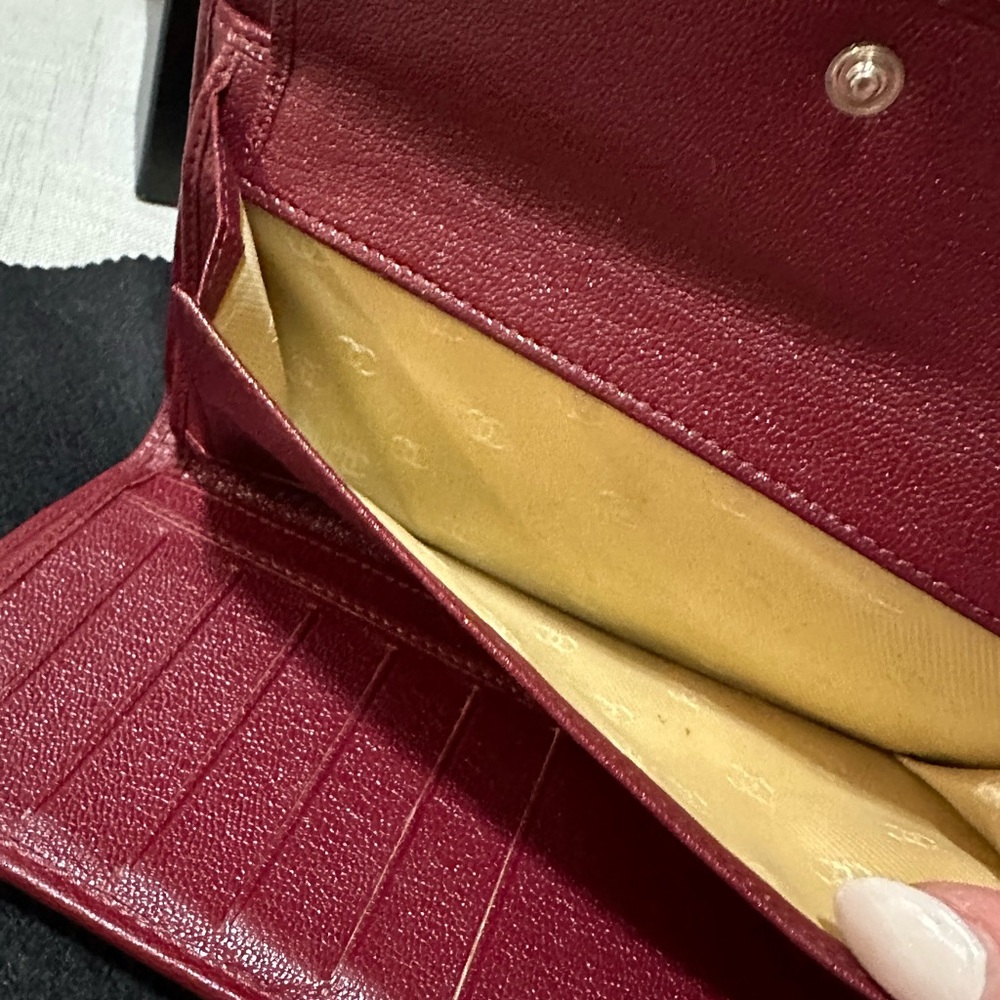 (SALE) Rare Find! CHANEL Wine Color Silver Interlocking CC Wallet - Picture 9 of 17